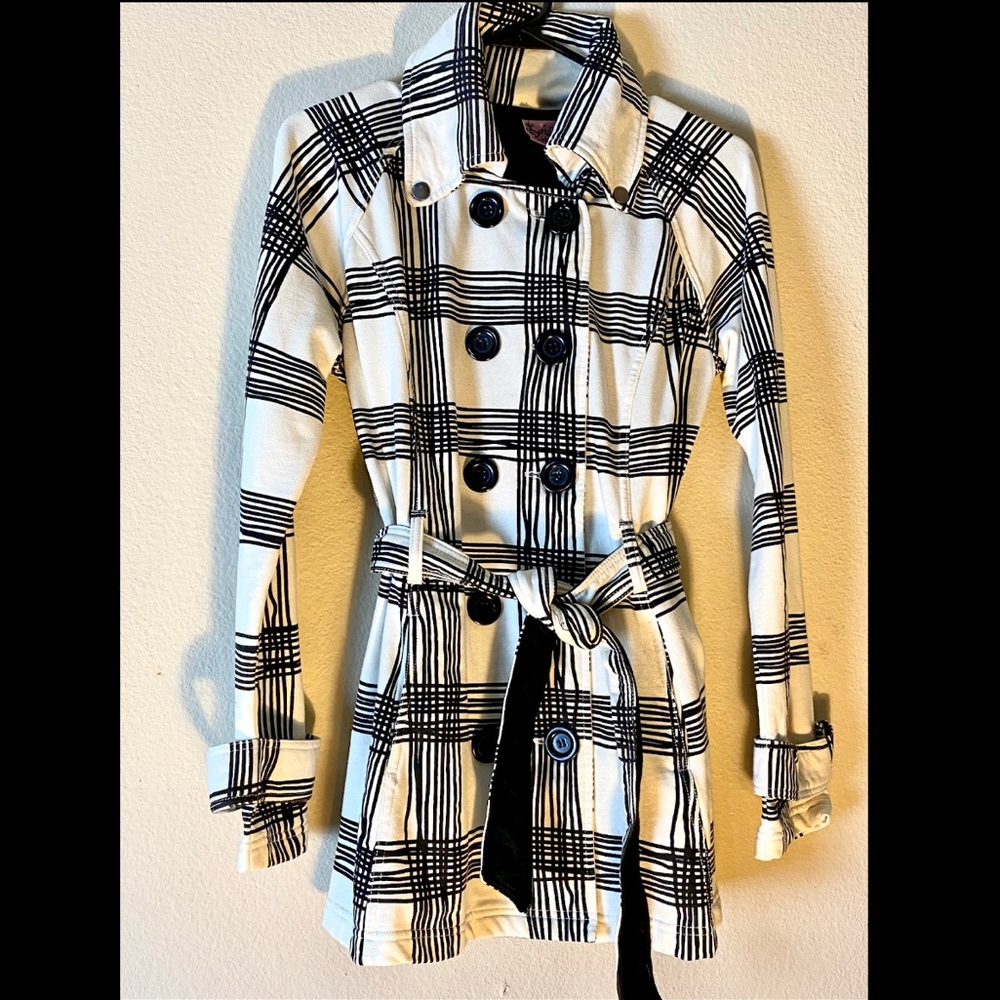 White/black plaid trench coat